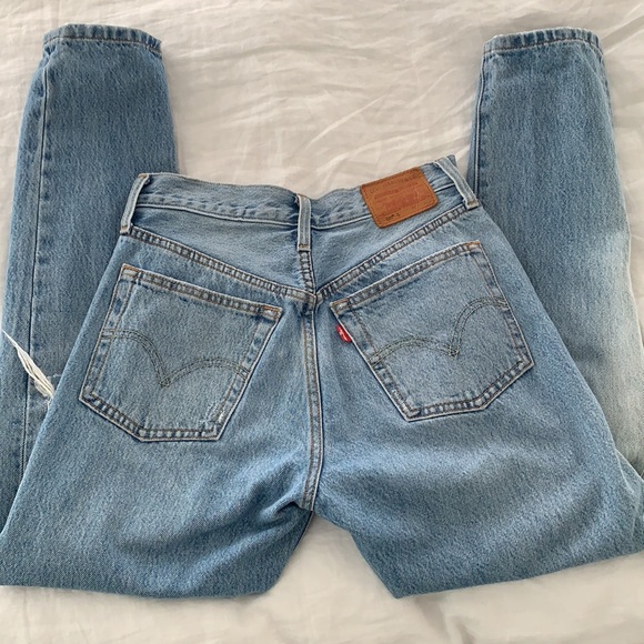 Levi’s 501 Skinny Jeans - Picture 4 of 5